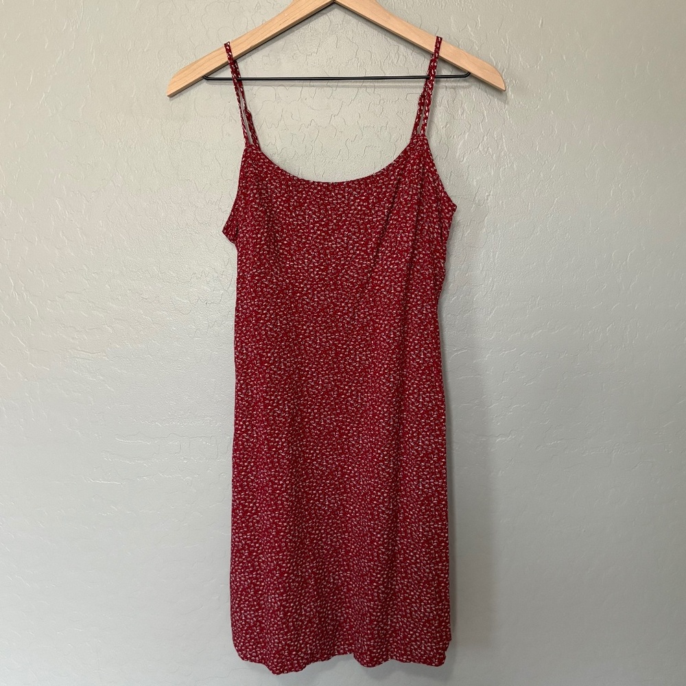 Brandy‎ Melville Colleen Dress Mini Red Floral  No Size Tag- Small?